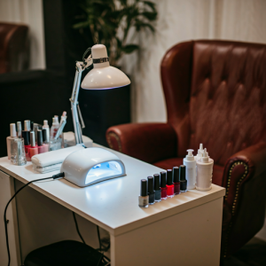 Beauty salon manicurist's work space design